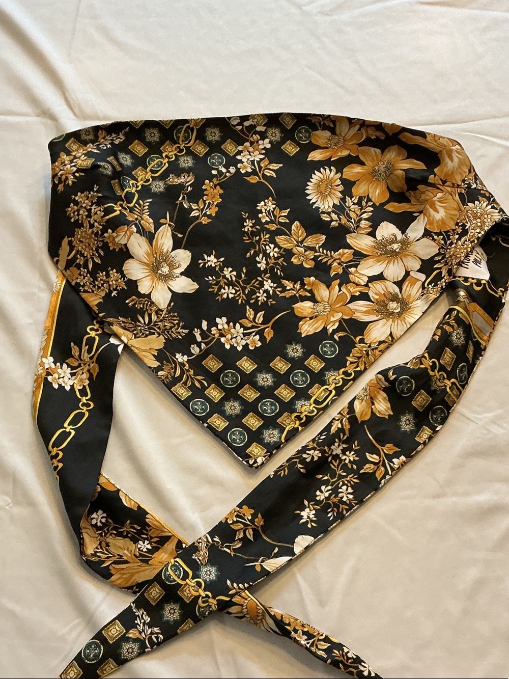 Princess Polly Black and Gold Floral Bandana Crop Size 4